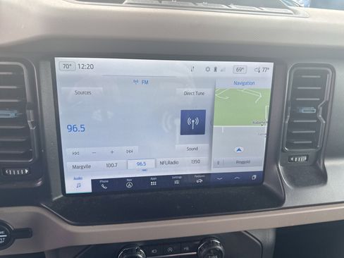 Used 2022 Ford Bronco Wildtrak image 15