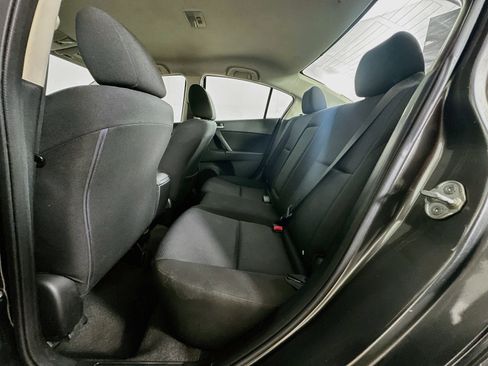Used 2011 MAZDA MAZDA3 i Touring FWD image 25