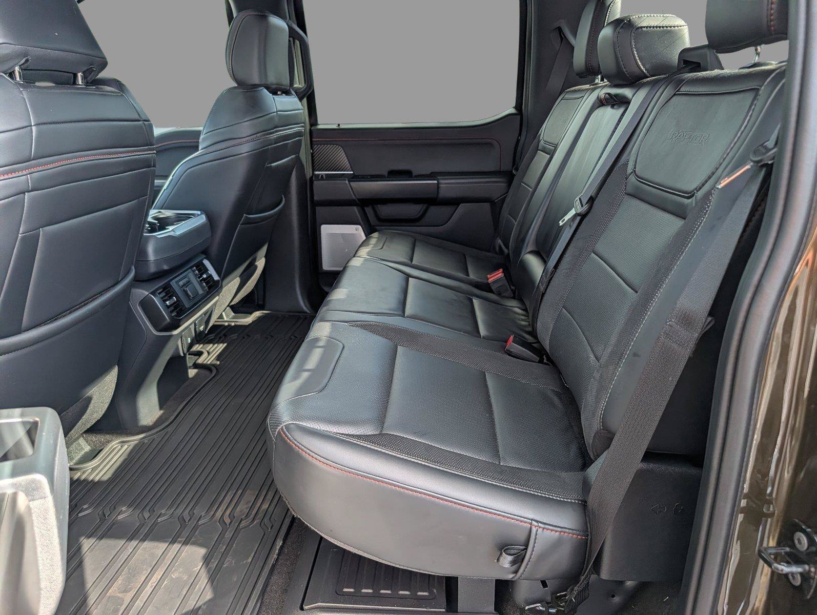 Used 2025 Ford F150 Raptor AWD/4WD image 35