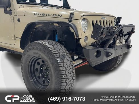 Used 2018 Jeep Wrangler Rubicon w/ Power Convenience Group AWD/4WD image 3