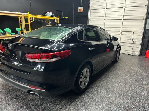 Used 2018 Kia Optima LX FWD image 3