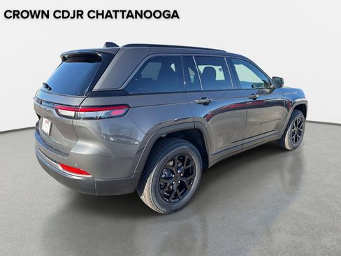 New 2026 Jeep Grand Cherokee Altitude AWD/4WD image 4