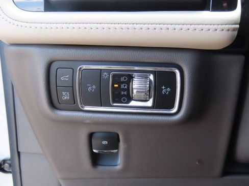 Used 2023 Lincoln Nautilus Reserve w/ Equipment Group 201A AWD/4WD image 24