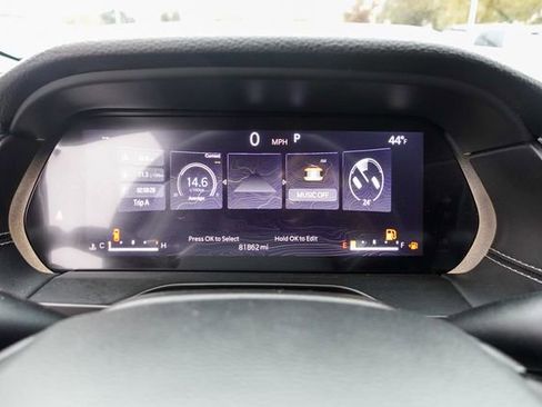 Used 2022 Jeep Grand Cherokee Limited image 15