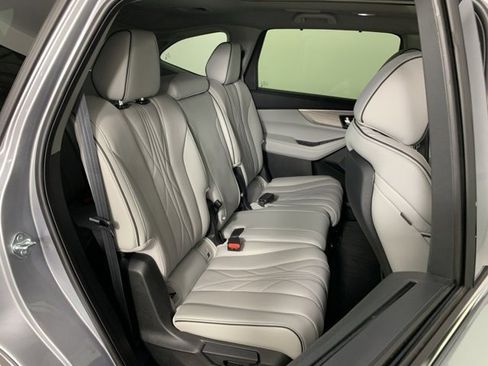 Used 2025 Acura MDX w/ Advance Package image 23