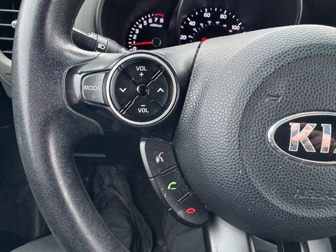 Used 2017 Kia Soul + FWD image 15