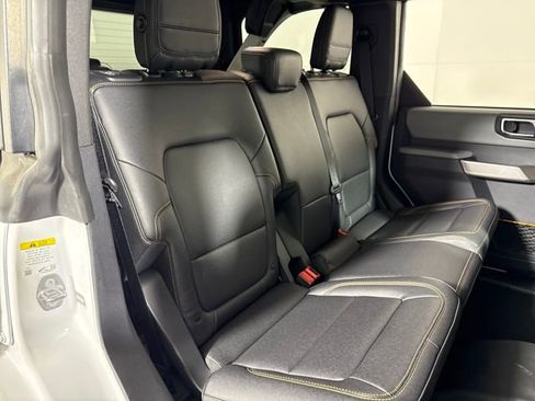 Used 2023 Ford Bronco Badlands w/ Sasquatch Package image 15