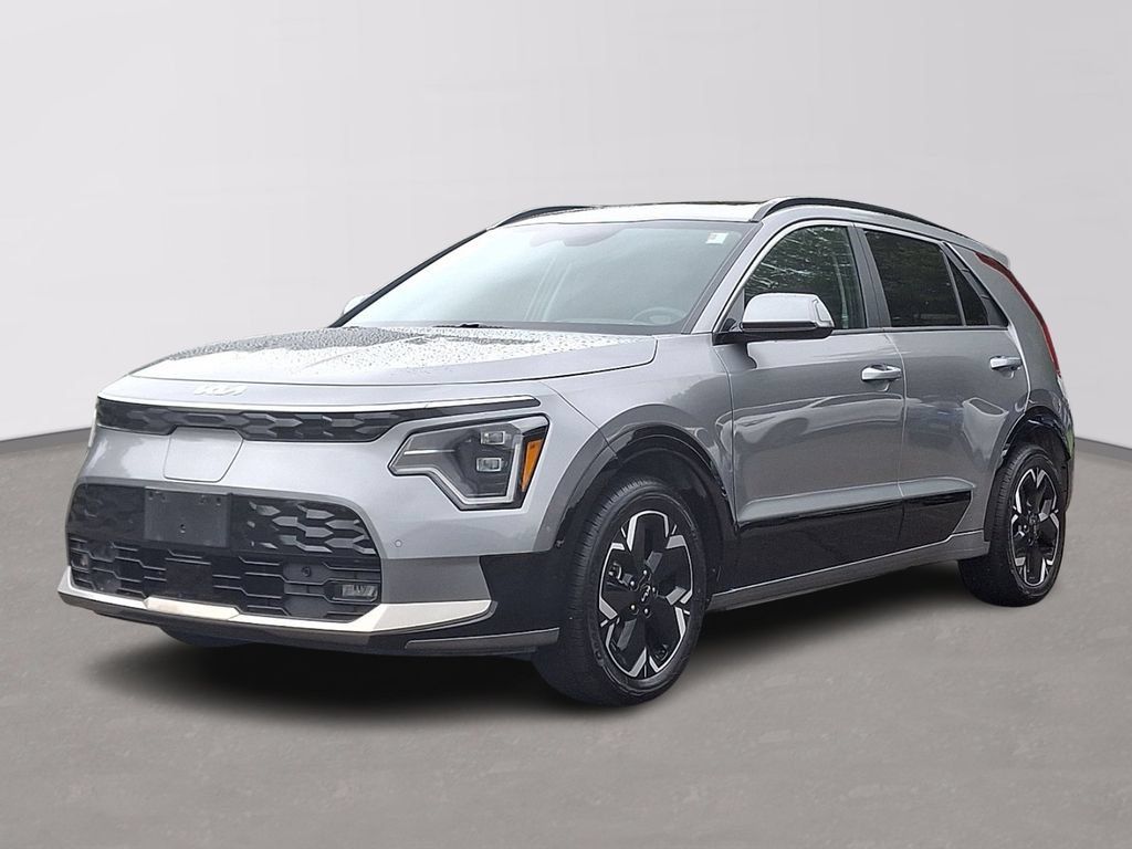 Used 2023 Kia Niro Wave w/ Wave Preserve Package FWD image 3