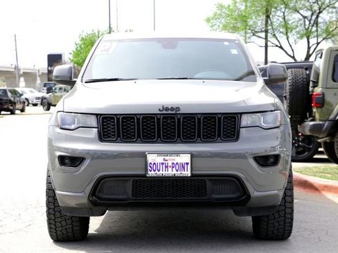 Used 2021 Jeep Grand Cherokee Laredo X image 8