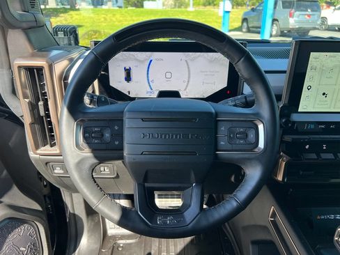 Used 2024 GMC Hummer EV 2X w/ Extreme Off-Road Package AWD/4WD image 31