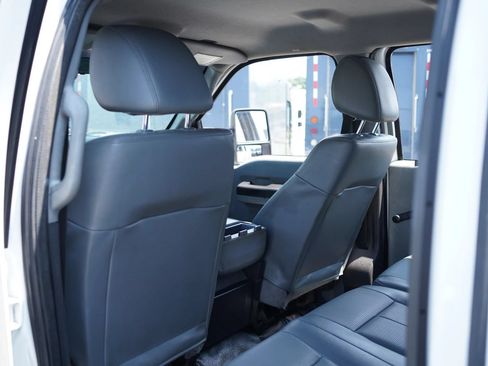 Used 2015 Ford F550 4x4 Crew Cab Super Duty image 24