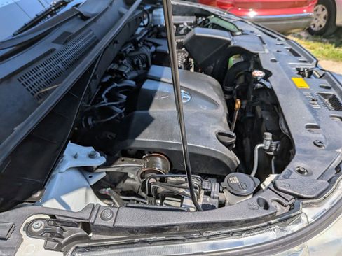 Used 2019 Toyota Highlander XLE AWD/4WD image 20