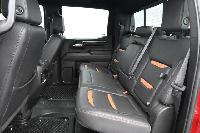 Used 2024 GMC Sierra 1500 AT4 w/ Technology Package AWD/4WD image 28