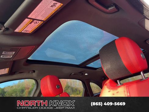 Used 2017 Jaguar F-PACE S image 8