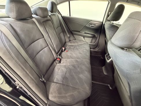 Used 2017 Honda Accord EX image 37