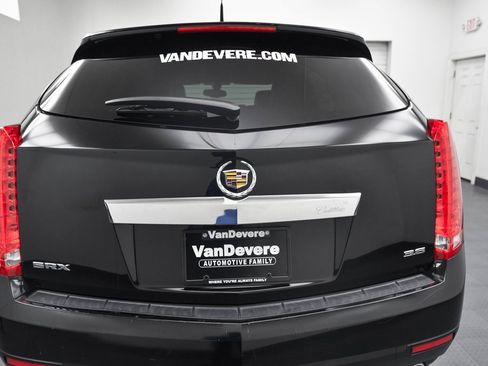 Used 2014 Cadillac SRX FWD image 6