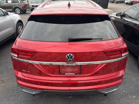Used 2023 Volkswagen Atlas Cross Sport SE w/ Panoramic Sunroof Package FWD image 10
