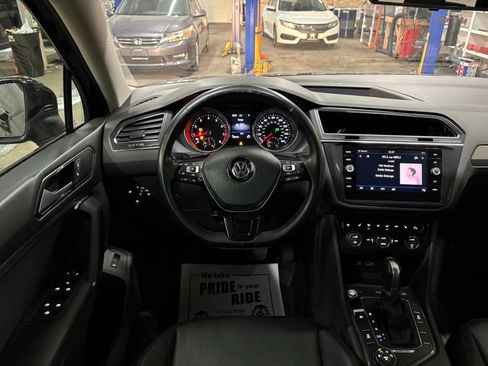 Used 2018 Volkswagen Tiguan SEL image 18