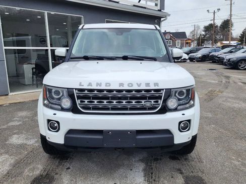 Used 2015 Land Rover LR4 HSE image 2