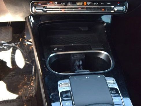 Used 2020 Mercedes-Benz CLA 250 image 30
