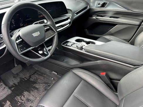 Certified 2024 Cadillac Lyriq Tech w/ Driver Assist Package image 10