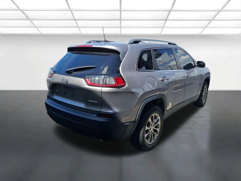 Used 2021 Jeep Cherokee Latitude Lux w/ Comfort/Convenience Group AWD/4WD image 2