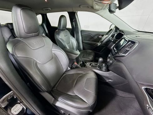 Used 2019 Jeep Cherokee Limited AWD/4WD image 29