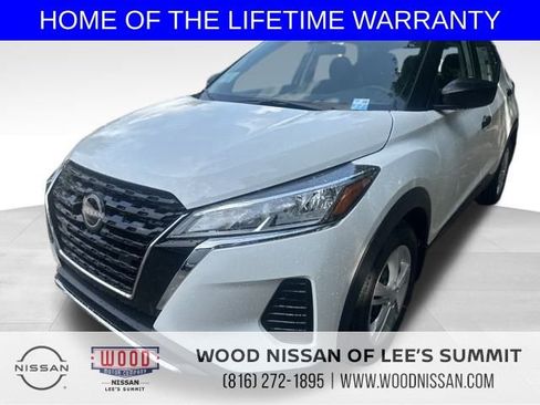 New 2025 Nissan Kicks Play S image 3