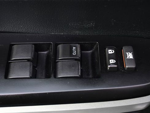 Used 2017 Toyota Tundra SR5 image 24