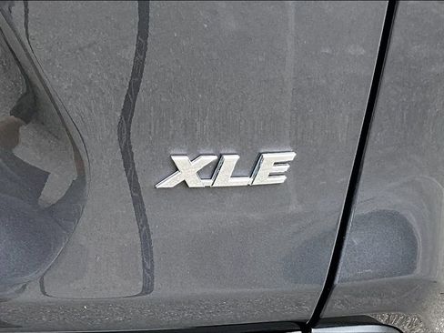 Used 2025 Toyota RAV4 XLE w/ Convenience Package FWD image 21