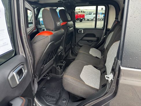 Used 2022 Jeep Gladiator Mojave w/ Cold Weather Group image 20