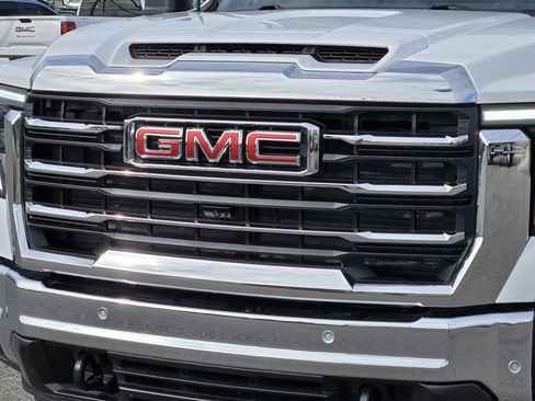 Used 2025 GMC Sierra 3500 SLT w/ SLT Convenience Package image 40