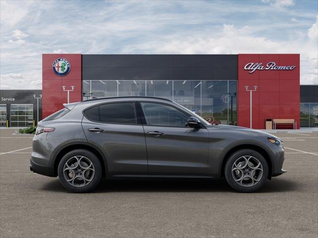 New 2025 Alfa Romeo Stelvio Sprint AWD/4WD image 41