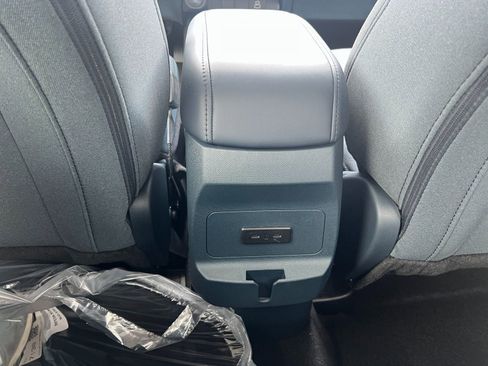 New 2025 Ford Maverick XLT FWD image 18