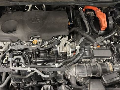 Used 2021 Toyota Sienna Platinum image 39