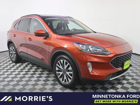 Used 2020 Ford Escape Titanium AWD/4WD image 8