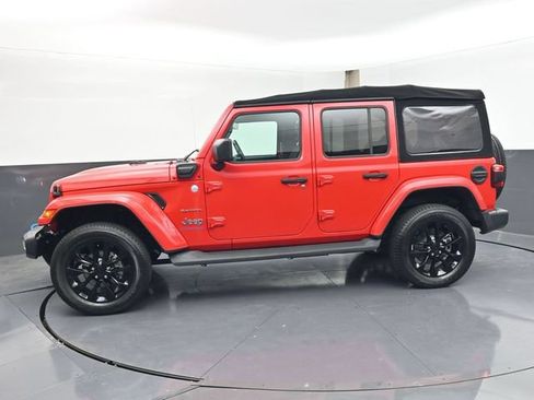 Used 2023 Jeep Wrangler Unlimited Sahara w/ Cold Weather Group AWD/4WD image 4