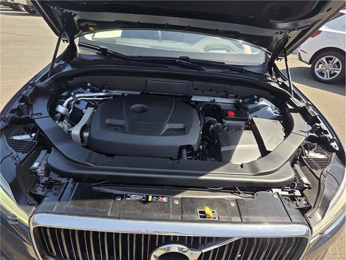 Used 2021 Volvo XC60 T5 Momentum w/ Advanced Package AWD/4WD image 47