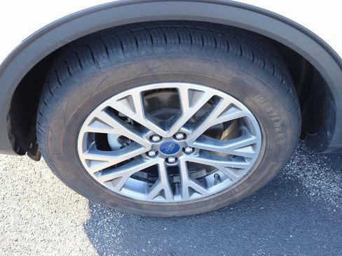 Used 2022 Ford Escape SEL image 8