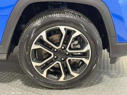 Certified 2022 Jeep Compass Limited w/ Sun and Sound Group image 8