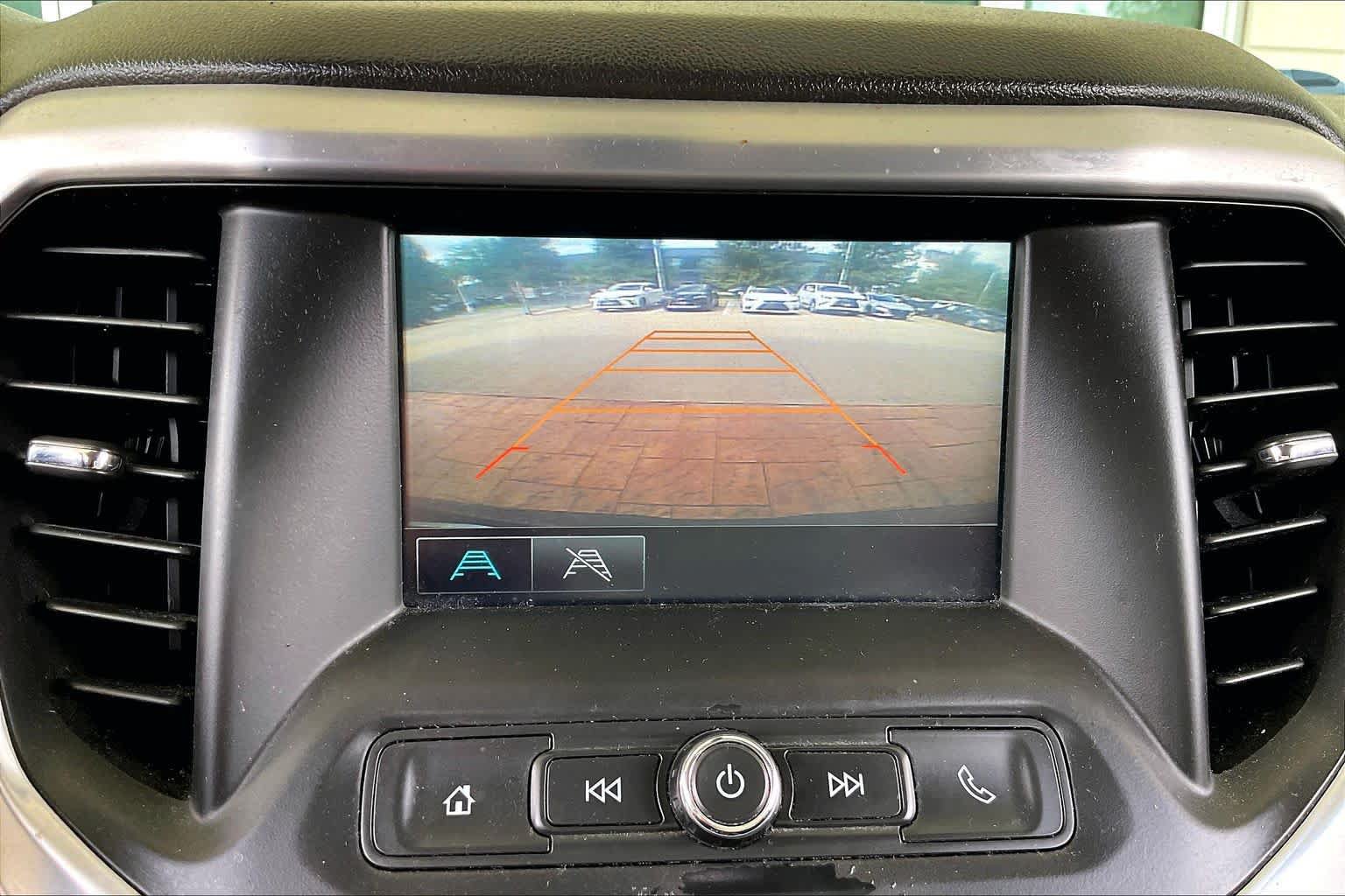 Used 2017 GMC Acadia SLE FWD image 24