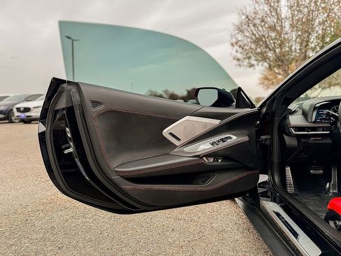 Used 2023 Chevrolet Corvette Stingray Premium Conv w/ Z51 Performance Package image 16