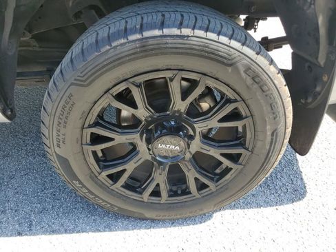 Used 2019 Toyota Tundra SR5 w/ SR5 Upgrade Package image 9