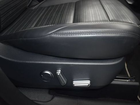 Used 2024 Lincoln Nautilus Reserve AWD/4WD image 29