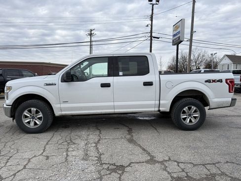 Used 2015 Ford F150 XLT image 3