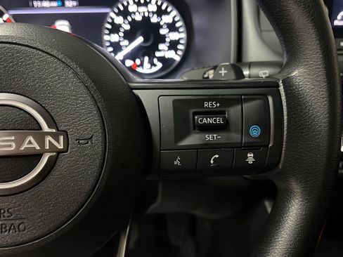 Used 2024 Nissan Rogue SV image 18