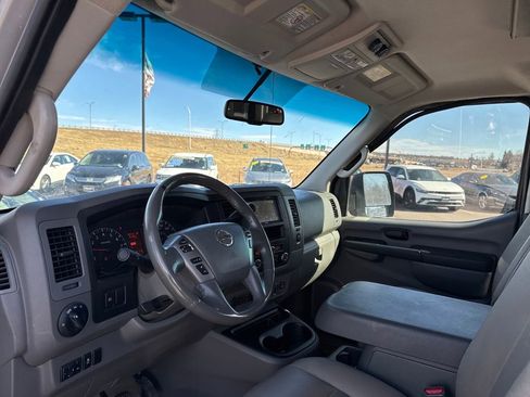 Used 2013 Nissan NV 3500 SL w/ Technology Pkg image 23