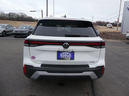 New 2026 Volkswagen Tiguan SE AWD/4WD image 31
