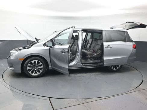 Used 2023 Honda Odyssey EX-L image 43