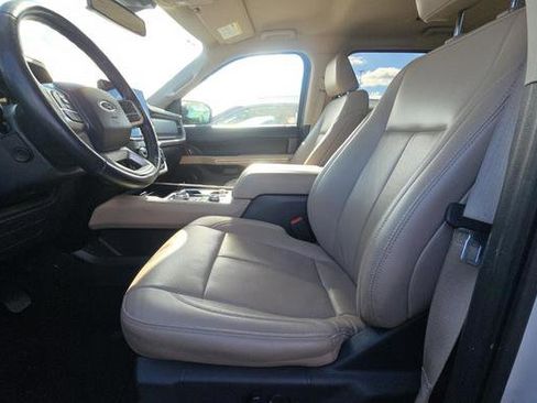 Used 2024 Ford Expedition Max XLT image 22